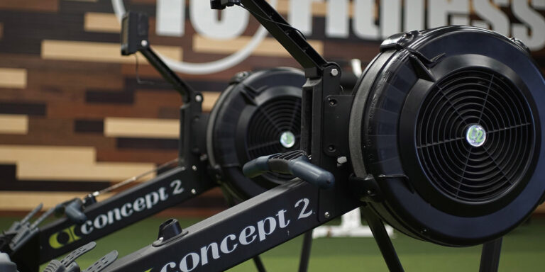 aparatos de ejercicio en el club de Jonesboro