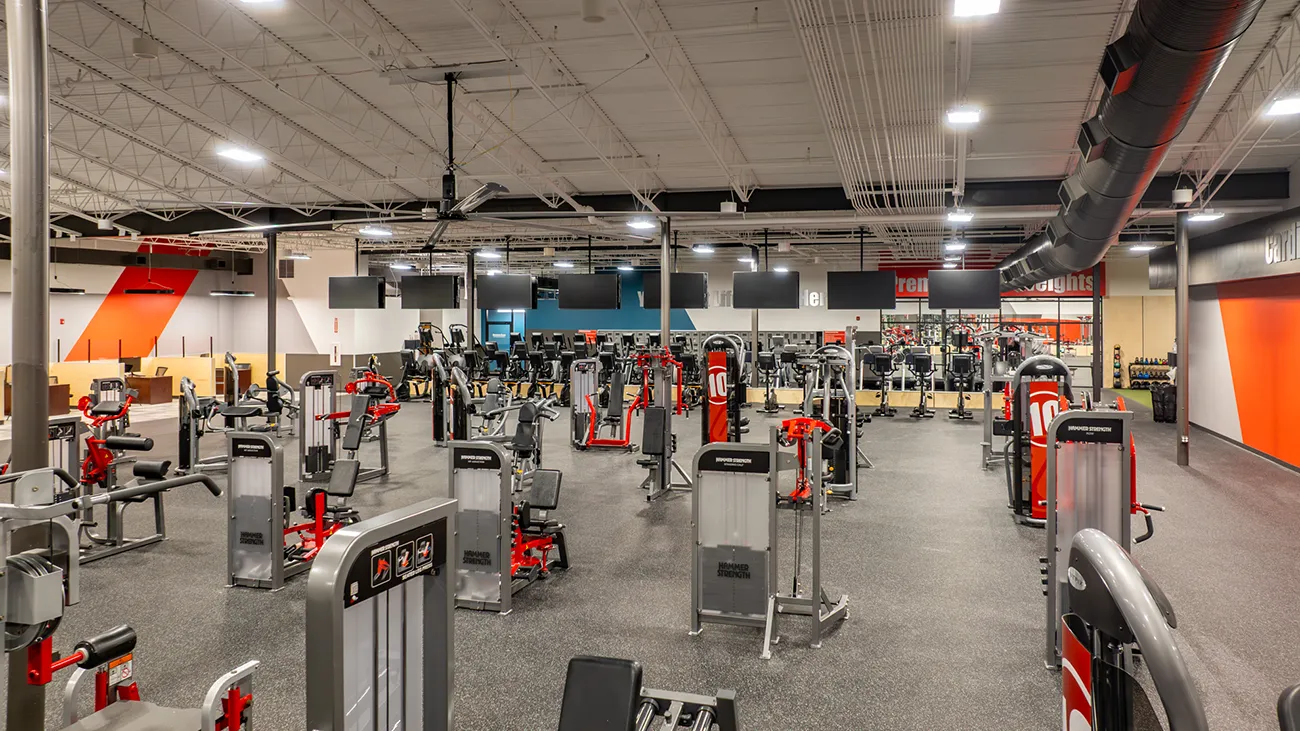 exercise machines at Cantrell club