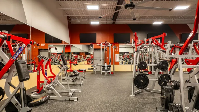 exercise machines at Cantrell club
