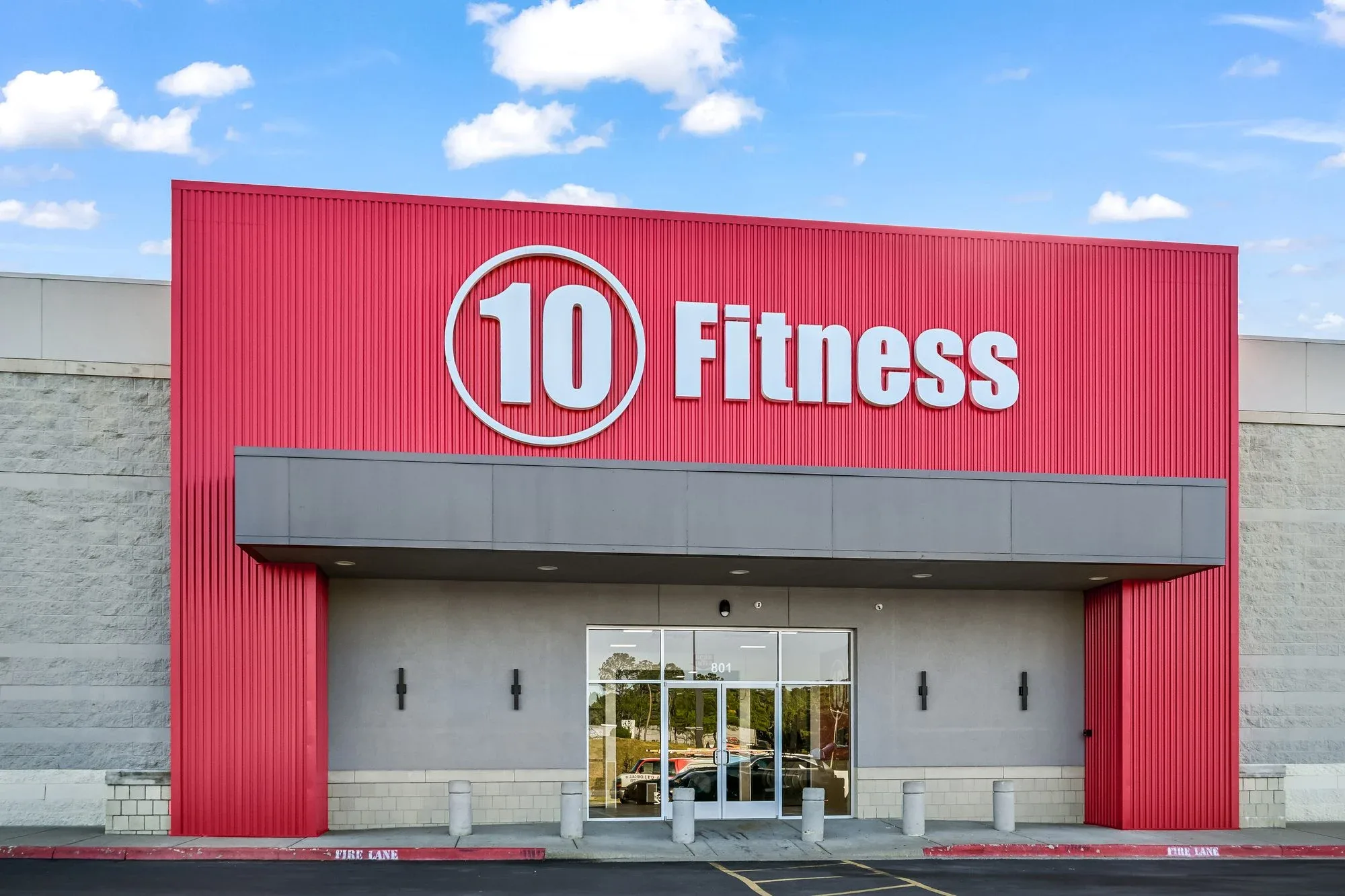 Exterior of the 10 Fitness Bowman club at 801 S Bowman Rd in Little Rock